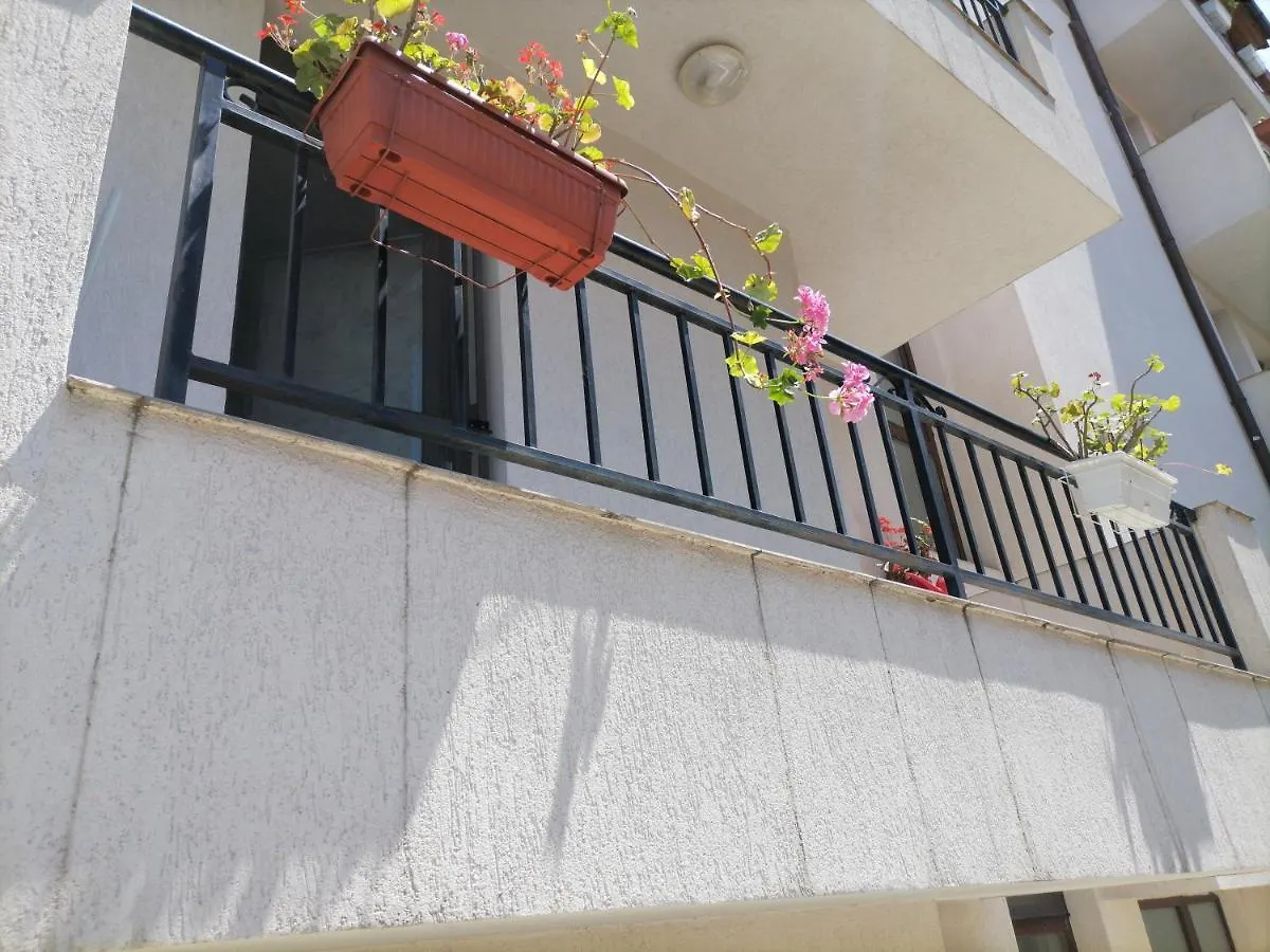 White Home-Apartament Burgas 0*,